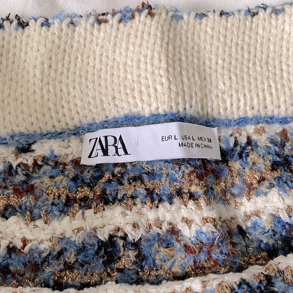 Knit mini skirt - Picture 2 of 3